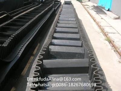 中国製の高品質、低価格の側壁波形ゴムコンベヤベルトおよび資材運搬機械